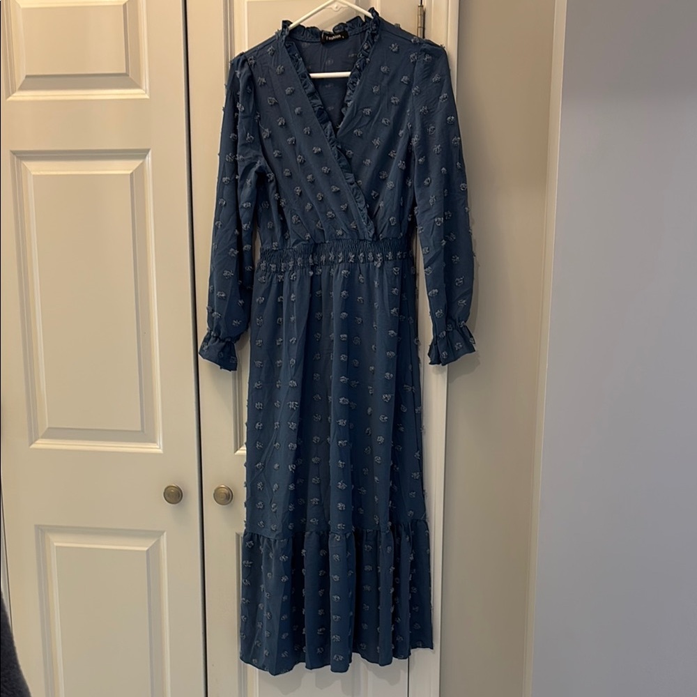 Elegant Blue Long Sleeve Dress
